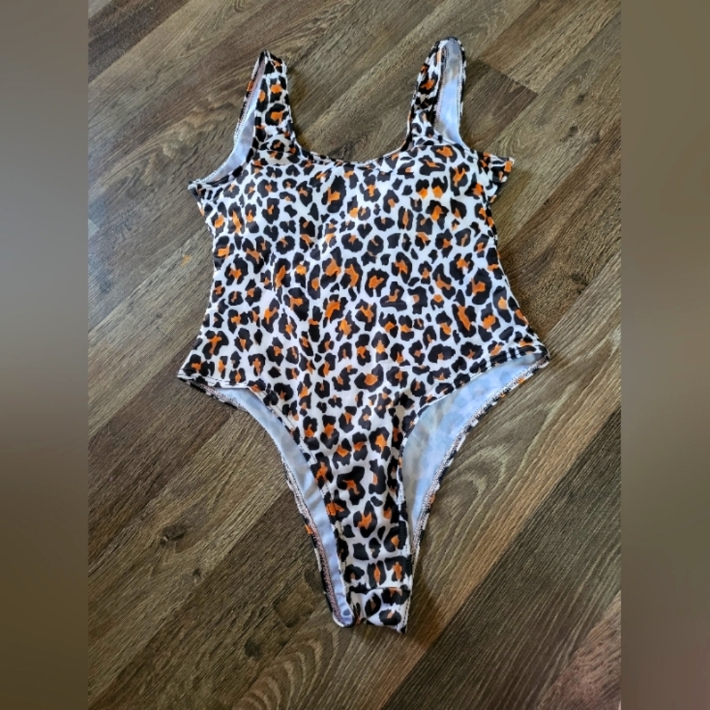 Leopard swim suit
